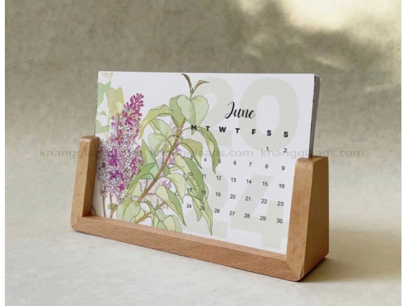 LỊCH GỖ ĐỂ BÀN