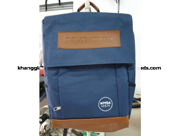 May, sản xuất balo quà tặng theo yêu cầu